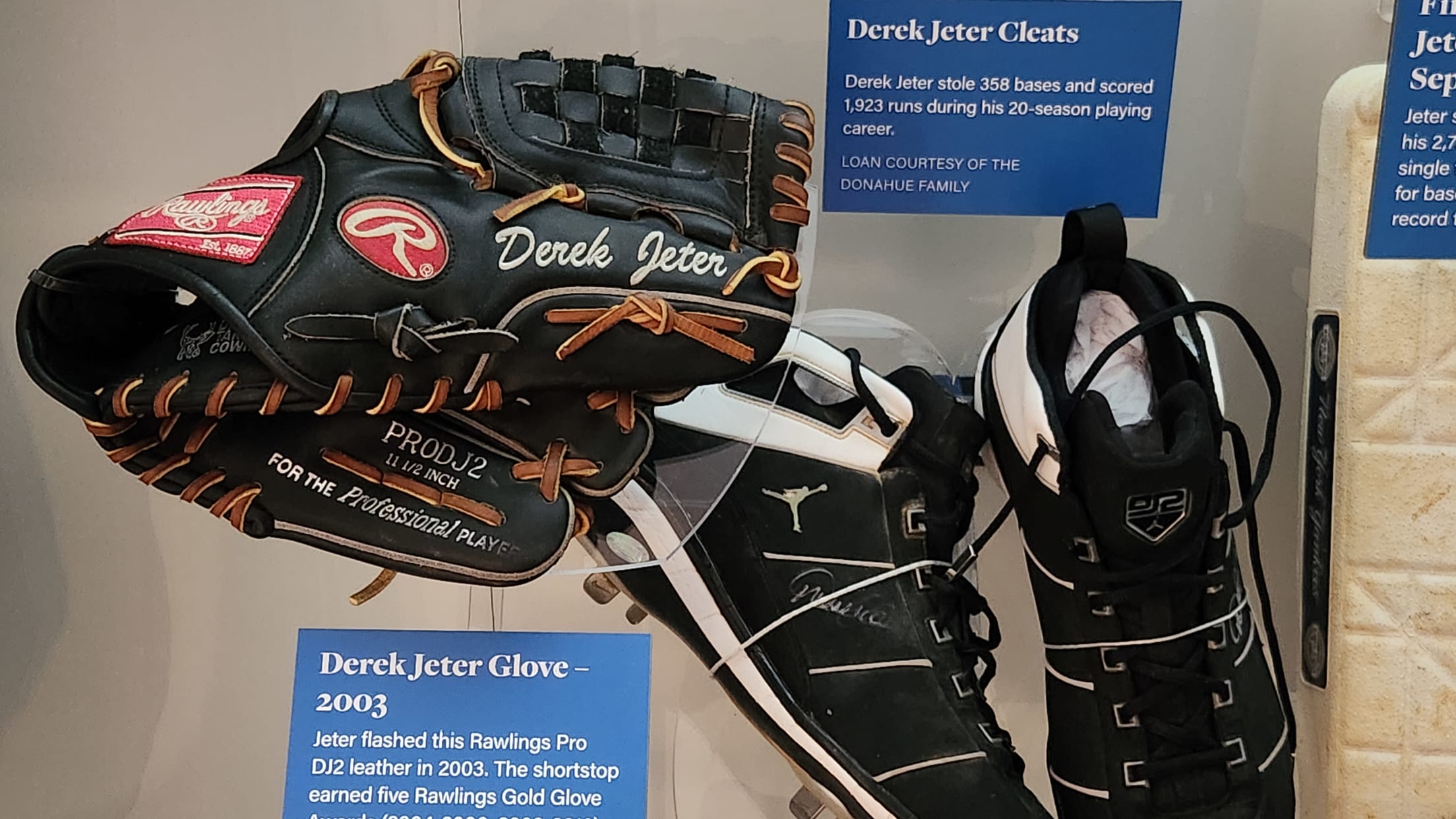 New York Yankees Museum - Derek Jeter