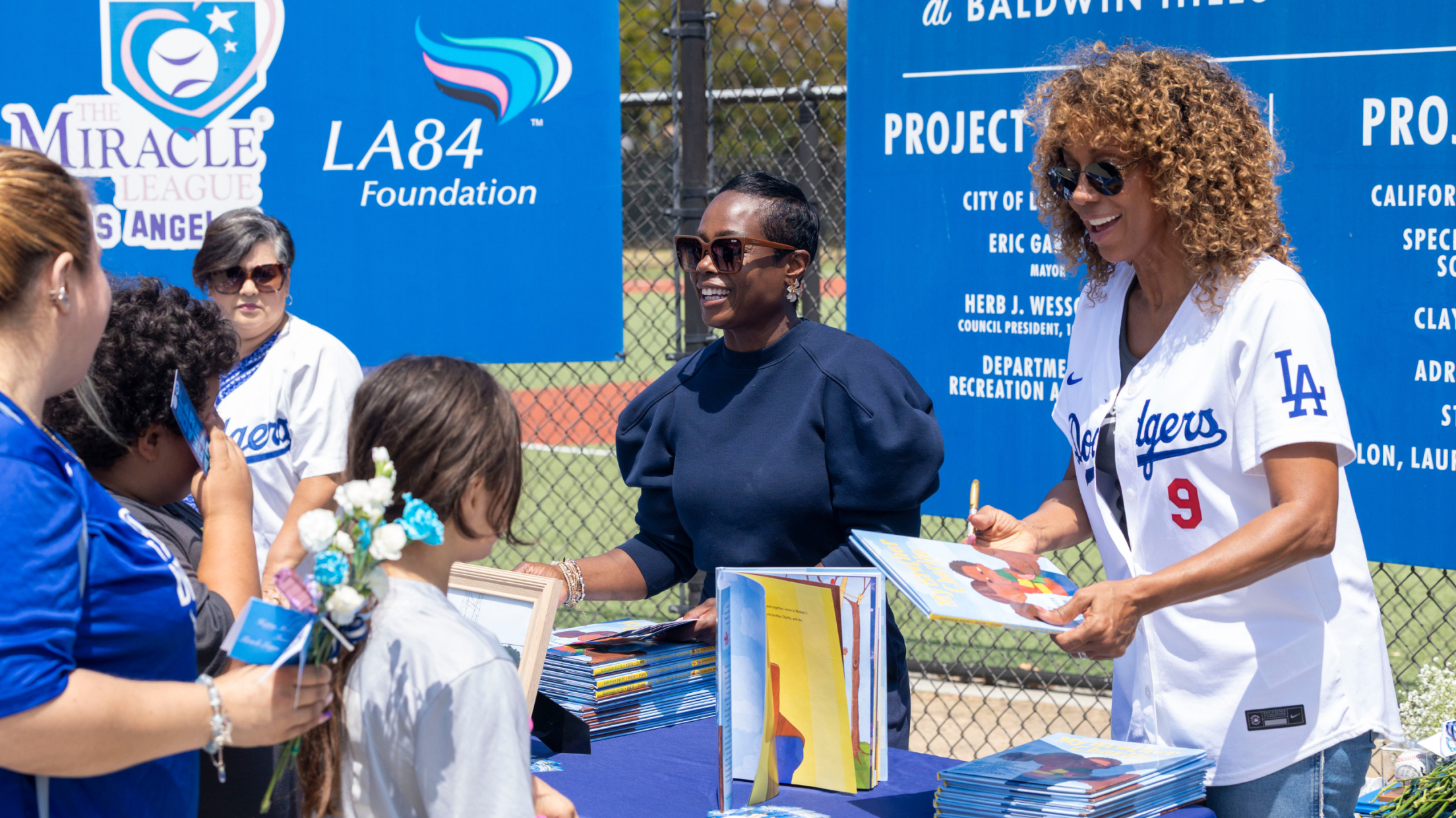 LA Reads in Action: An Inclusive Storytime at Dodgers Dreamfield №38