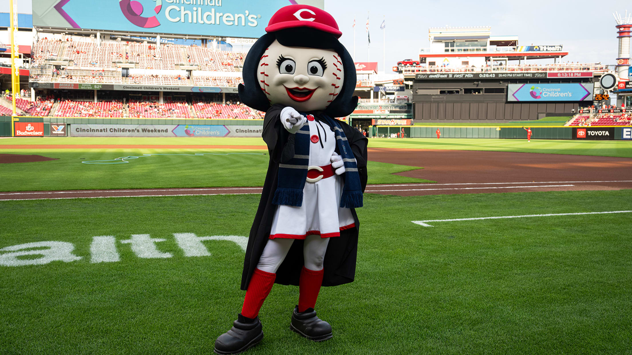 Rosie Red mascot dressed in Ravenclaw™ outfit on the field.