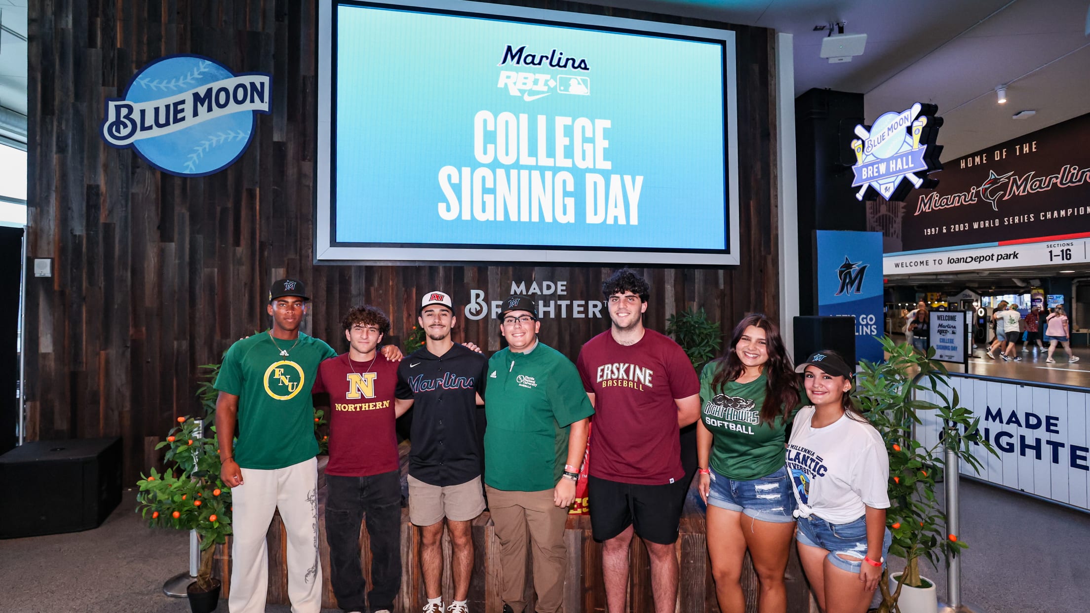 Players pose for a group photo at the Marlins Nike RBI College Signing Day.