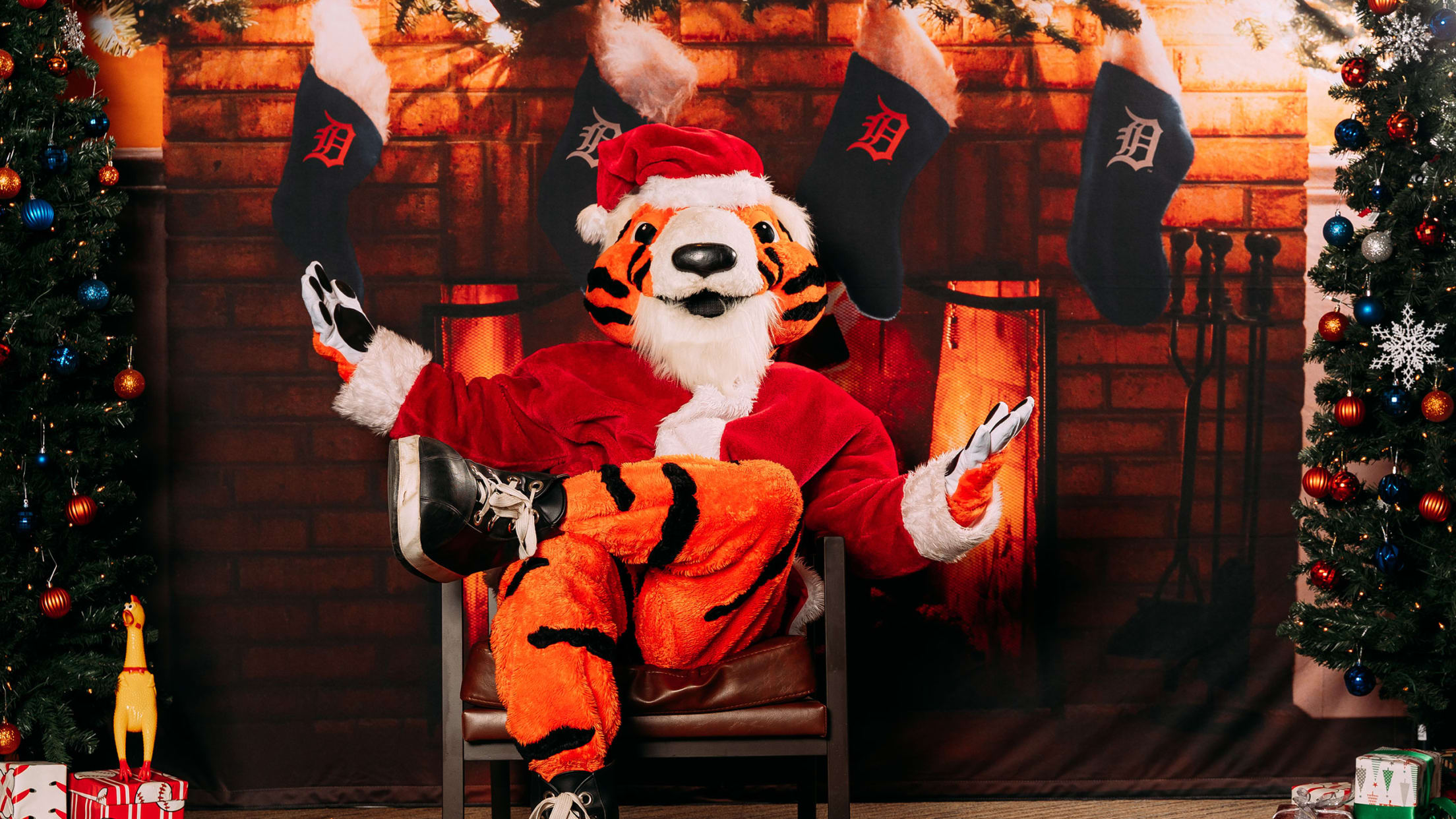 DET Santa PAWS Deliveries