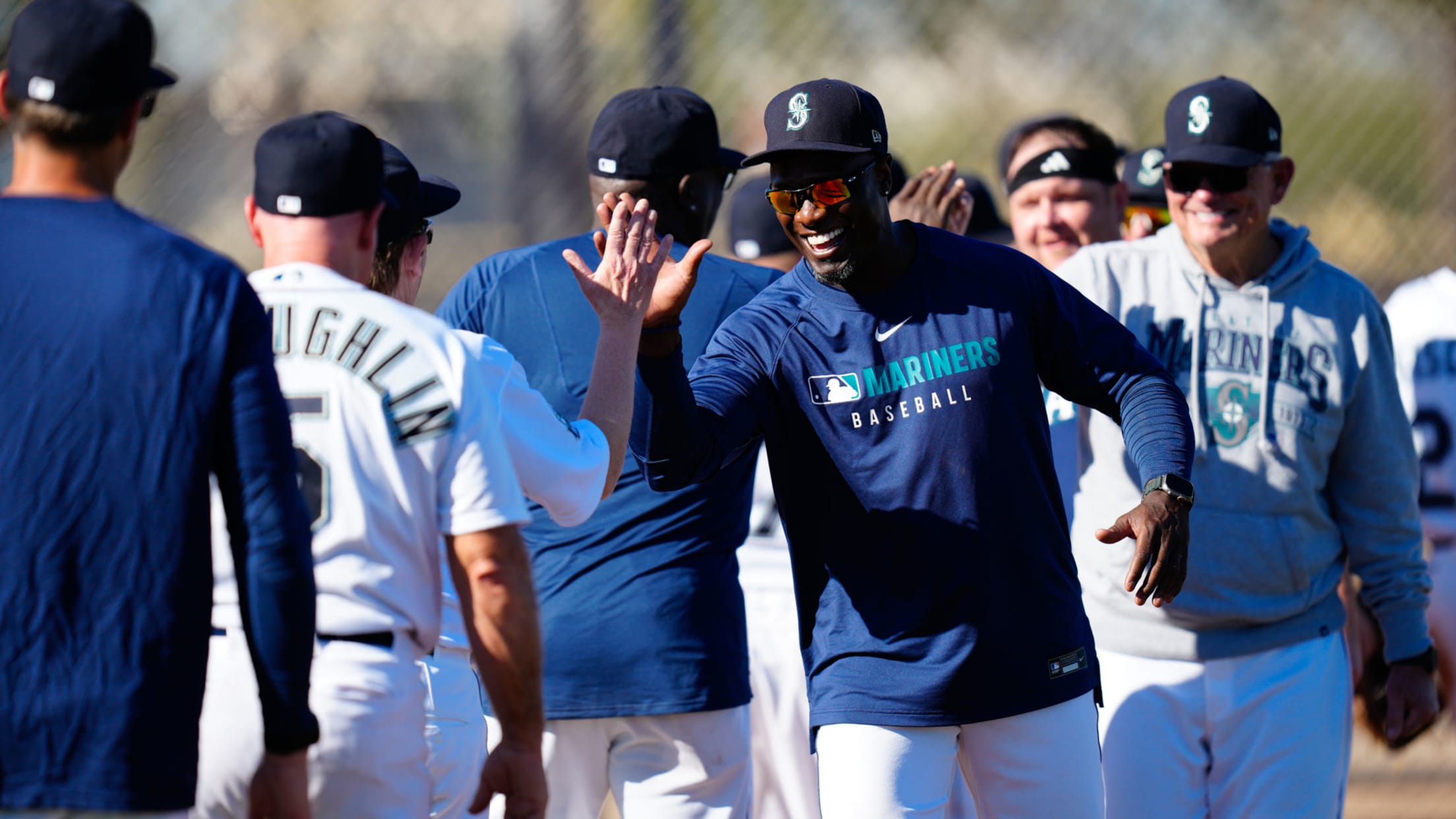 Image of fans participating in Seattle Mariners Fantasy Camp