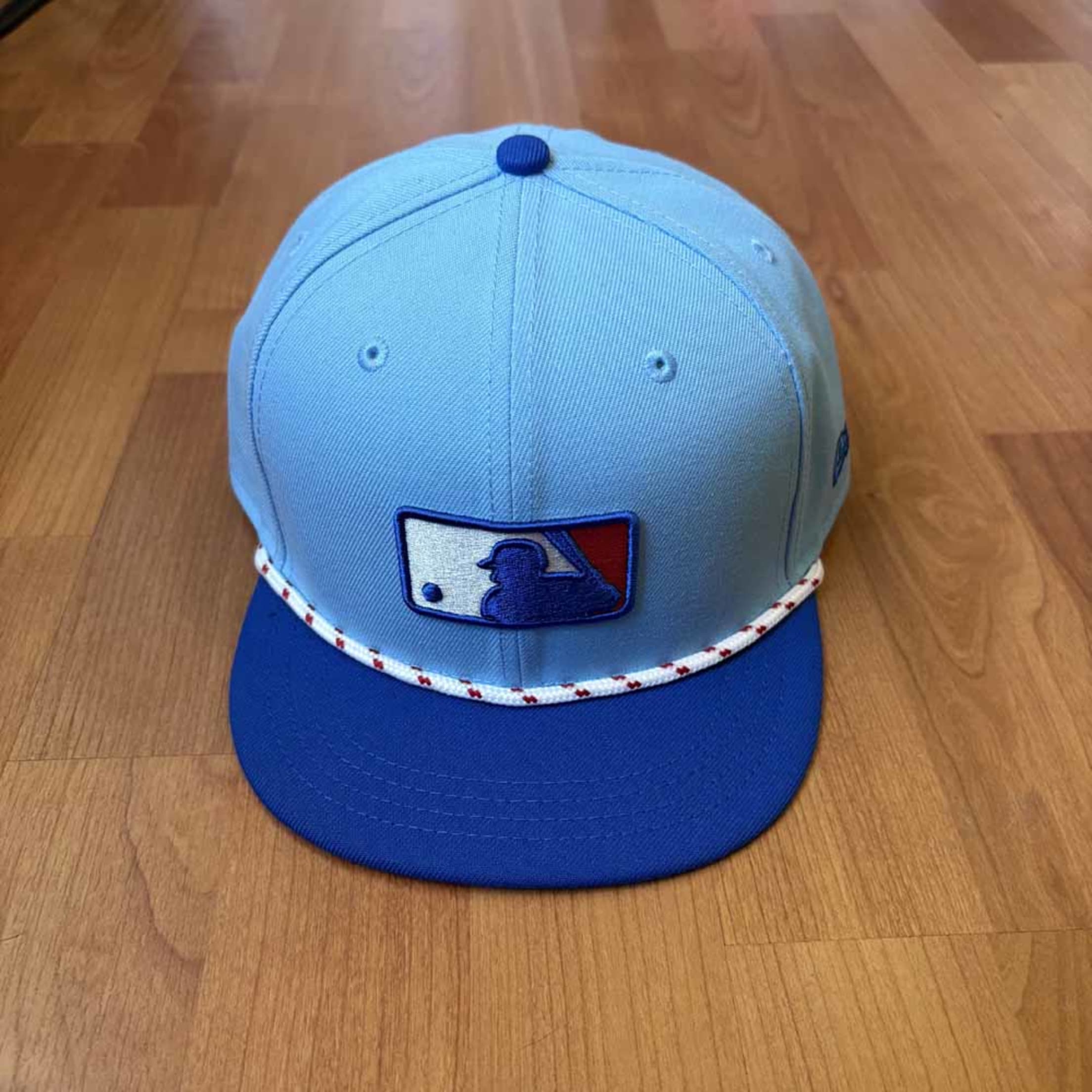 Hank Aaron tribute hat.