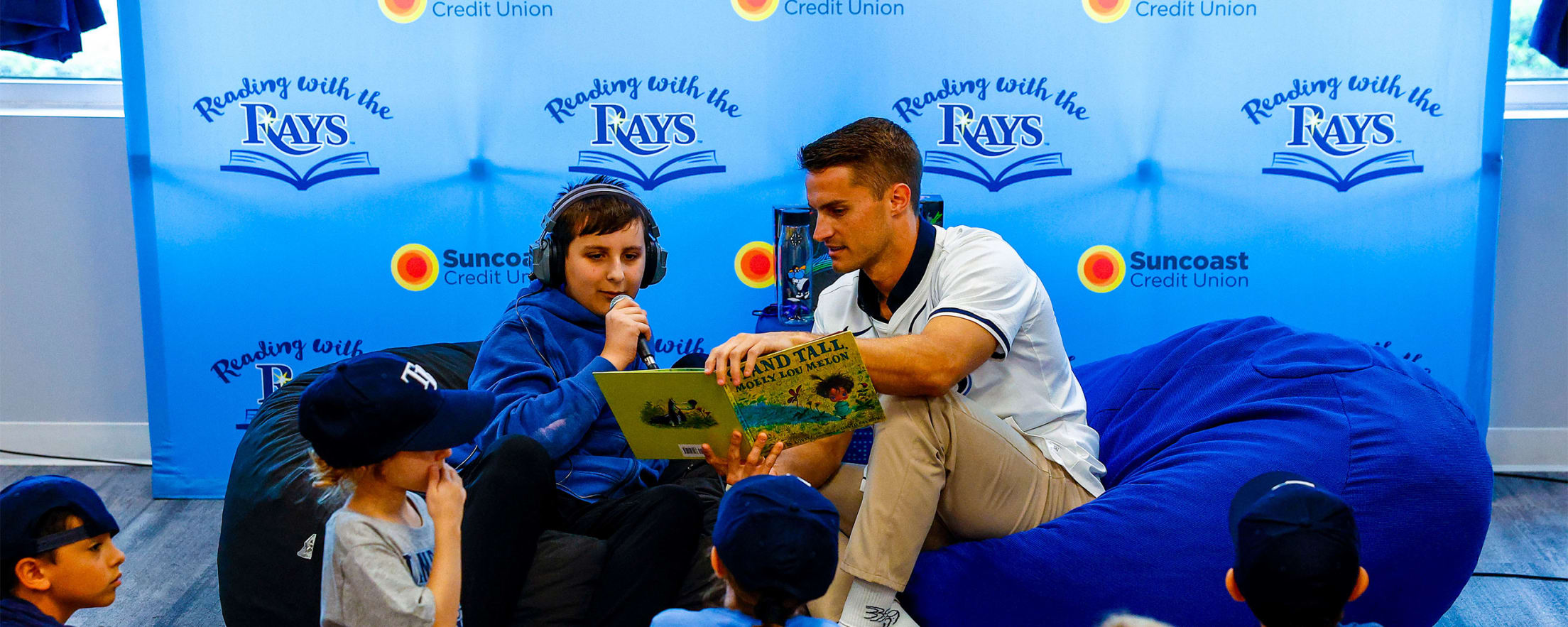 Reading with the Rays