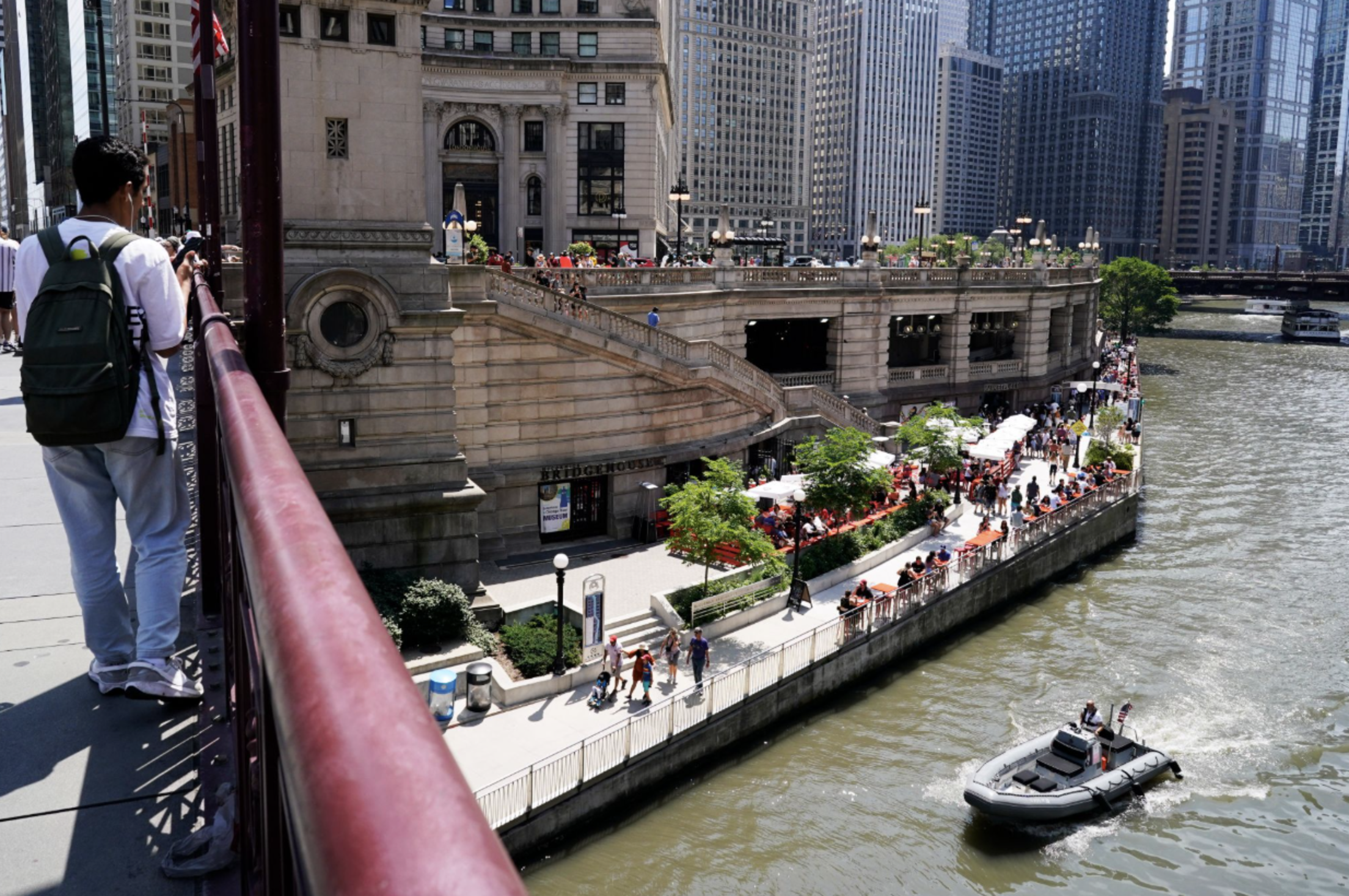 Chicago-Riverwalk-river-view