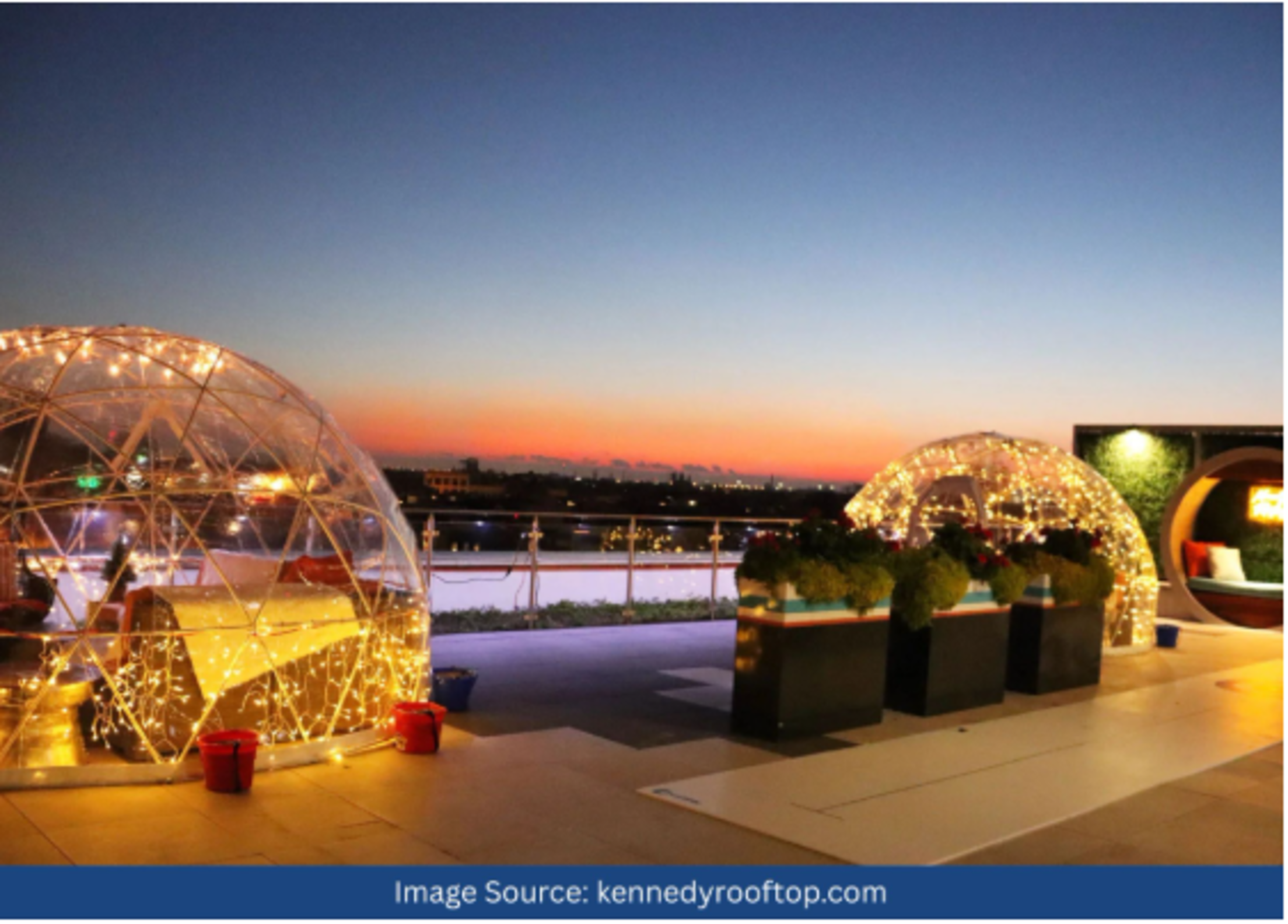 rooftop-igloo-dining-domes-sunset