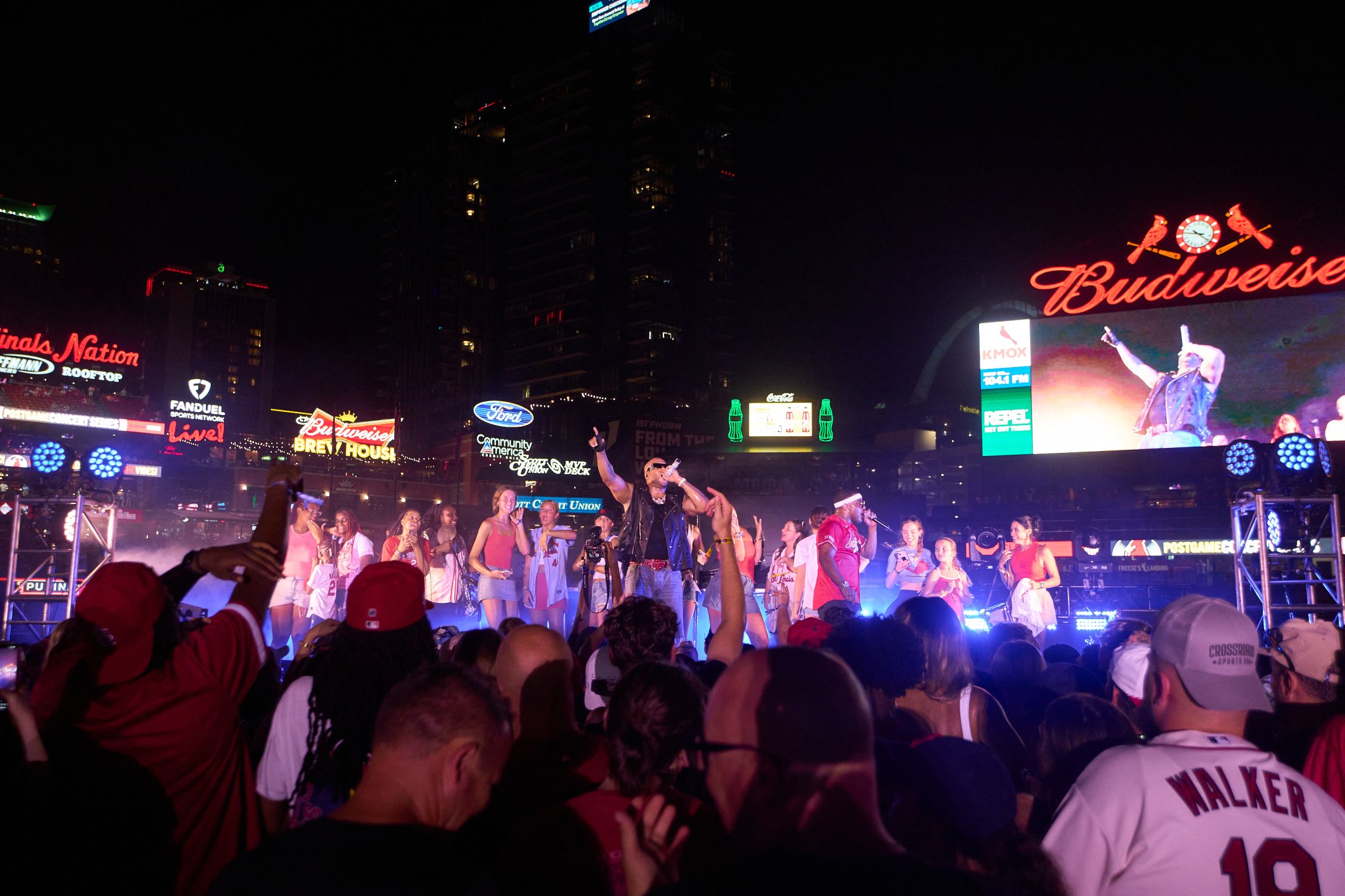 Fans pack Busch infield for Flo Rida