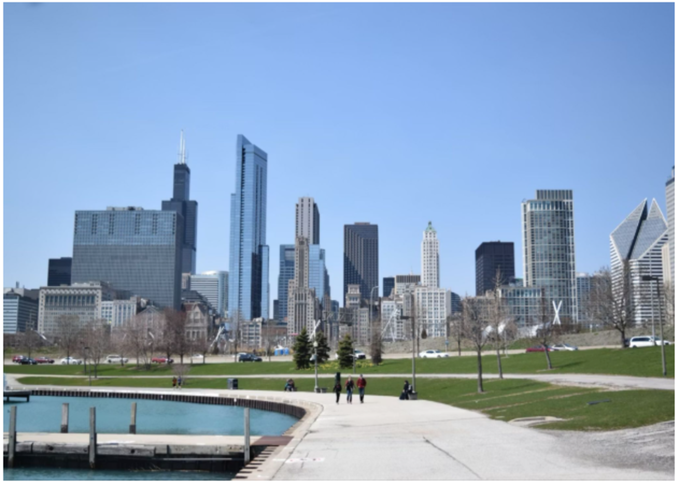 chicago-skyline-grant-park-spring