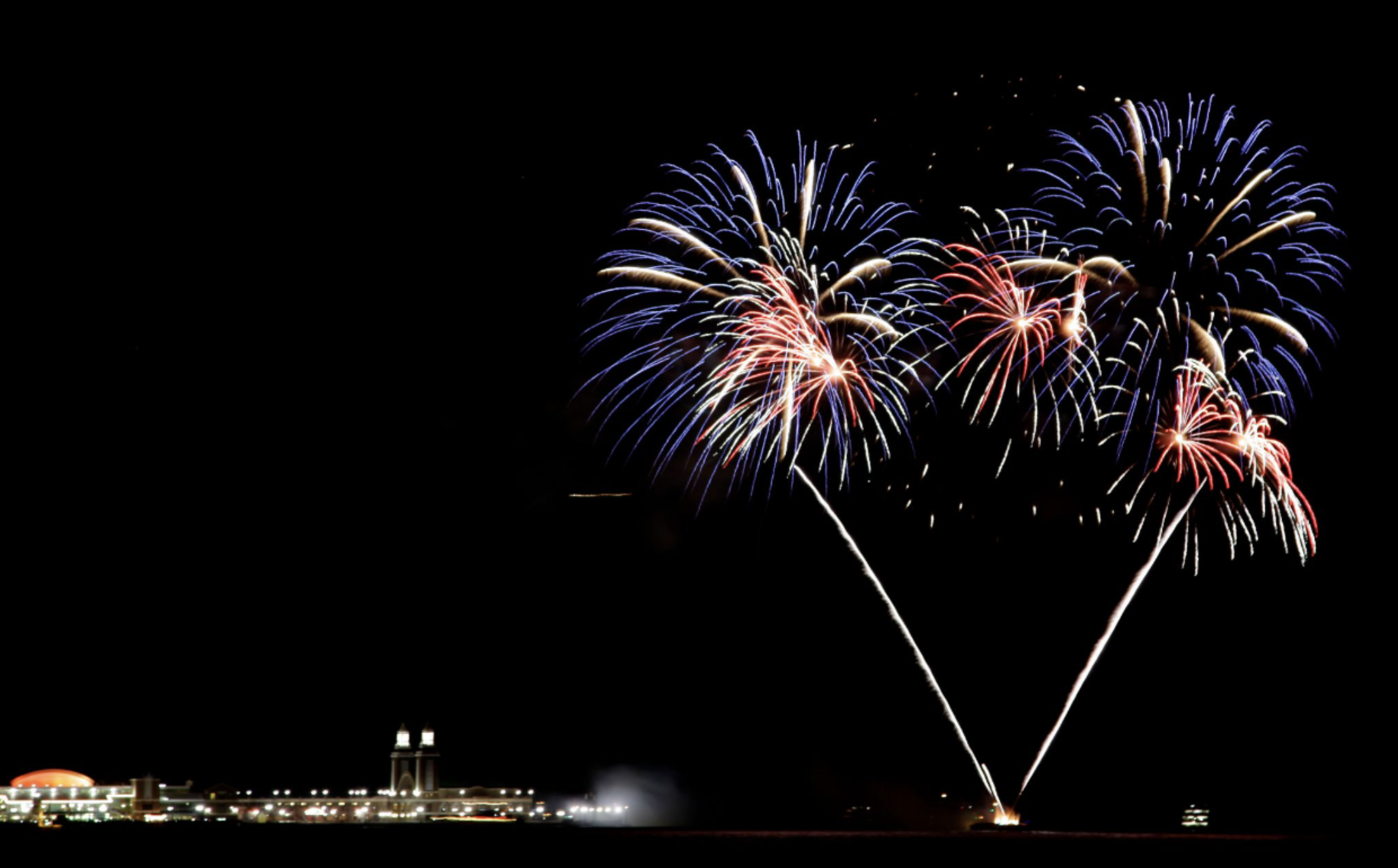 chicago-fireworks-night-display