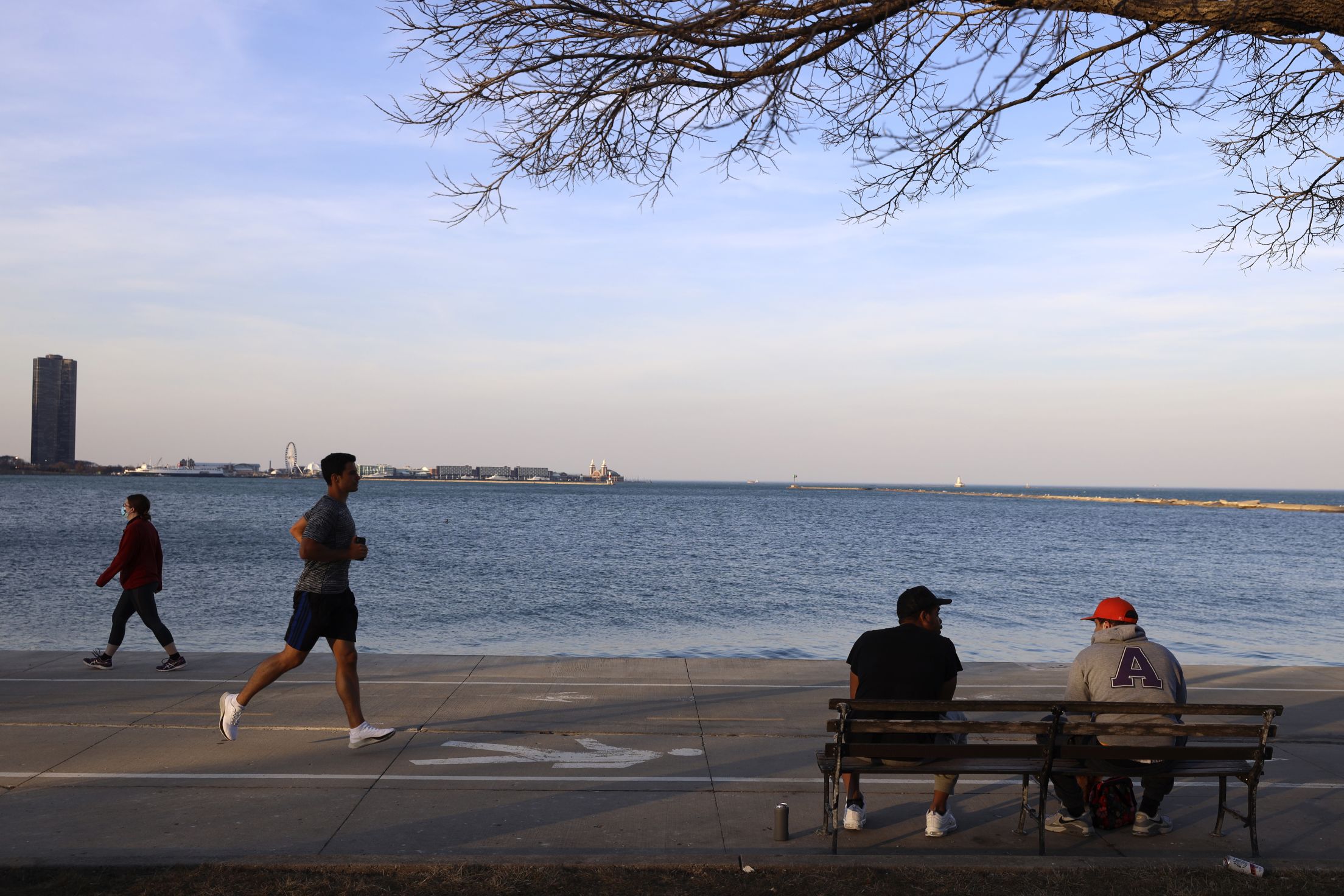 jogger-and-bench-on-chicago-lakefront