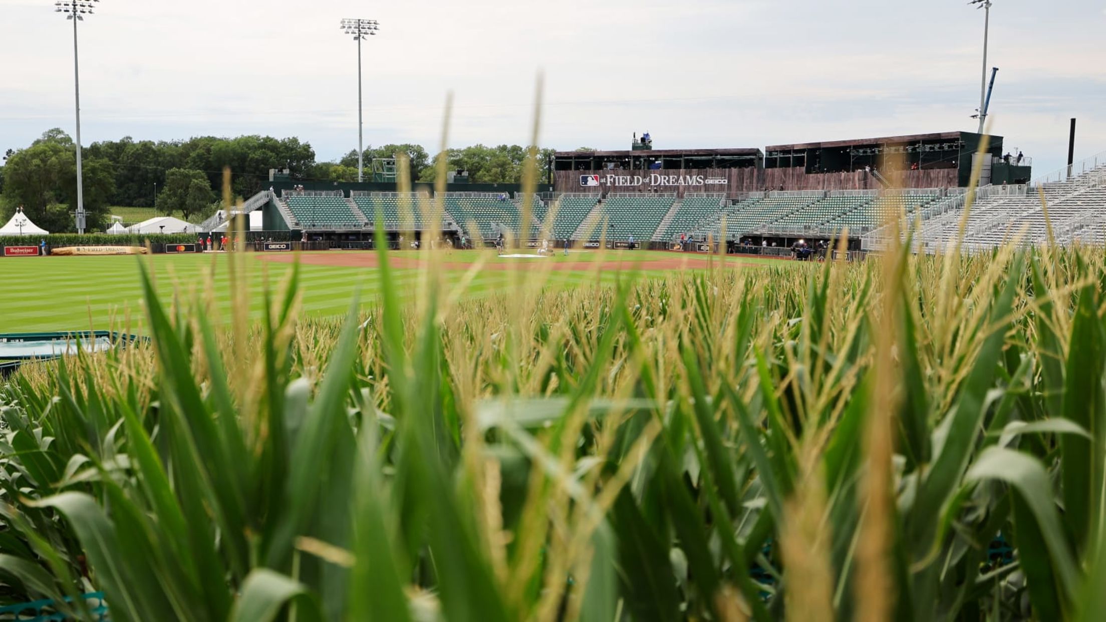 MLB at Field of Dreams
