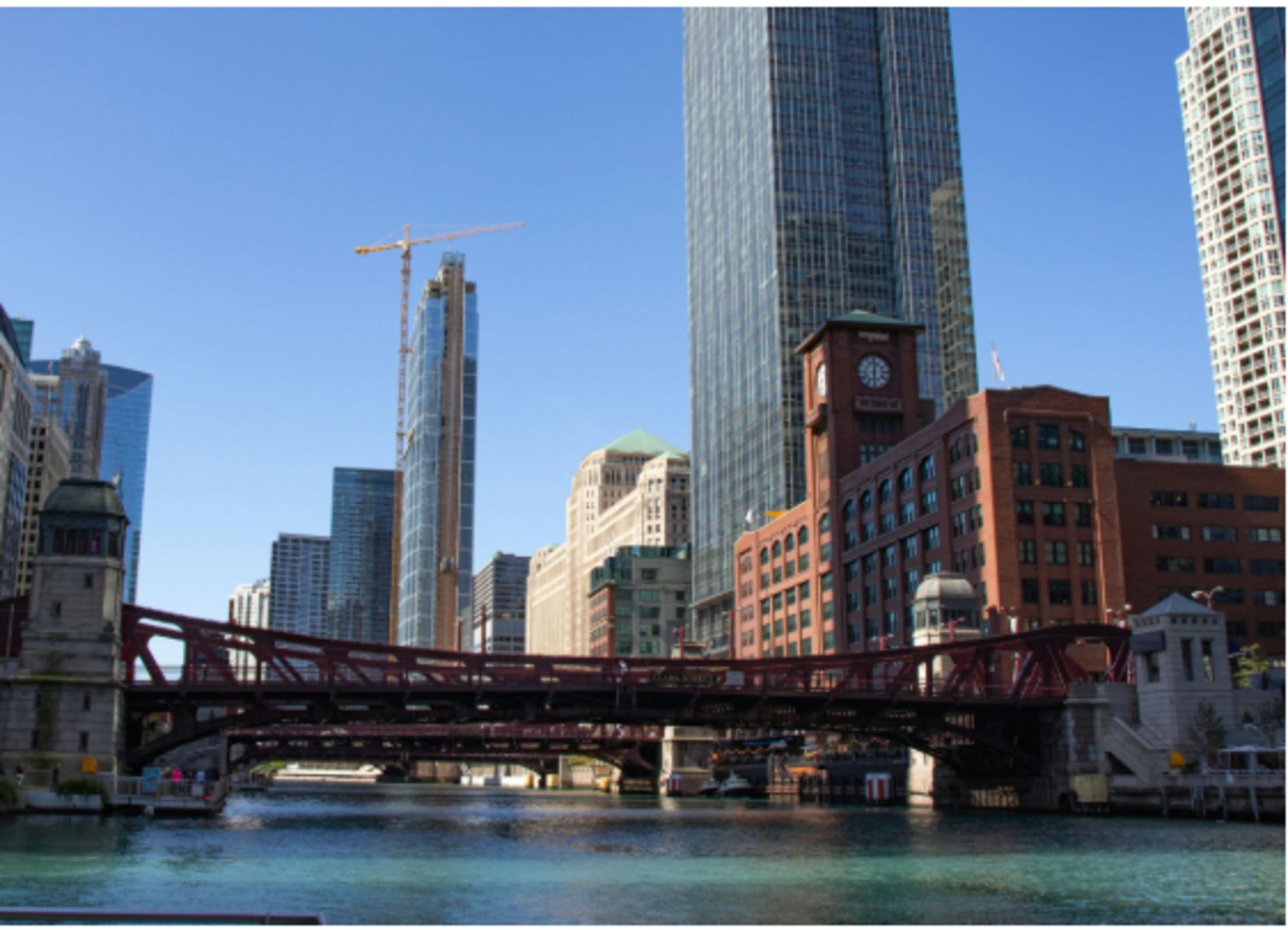 chicago-river-red-bridge-skyscrapers