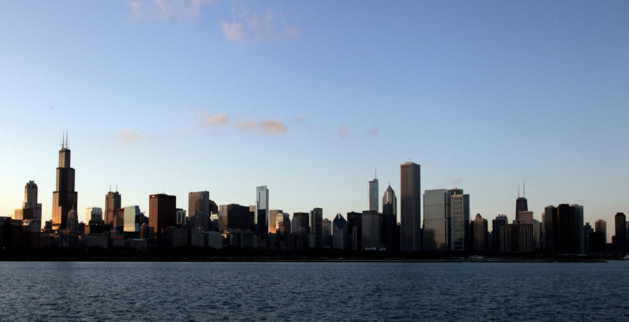 Chicago-skyline-Lake-Michigan