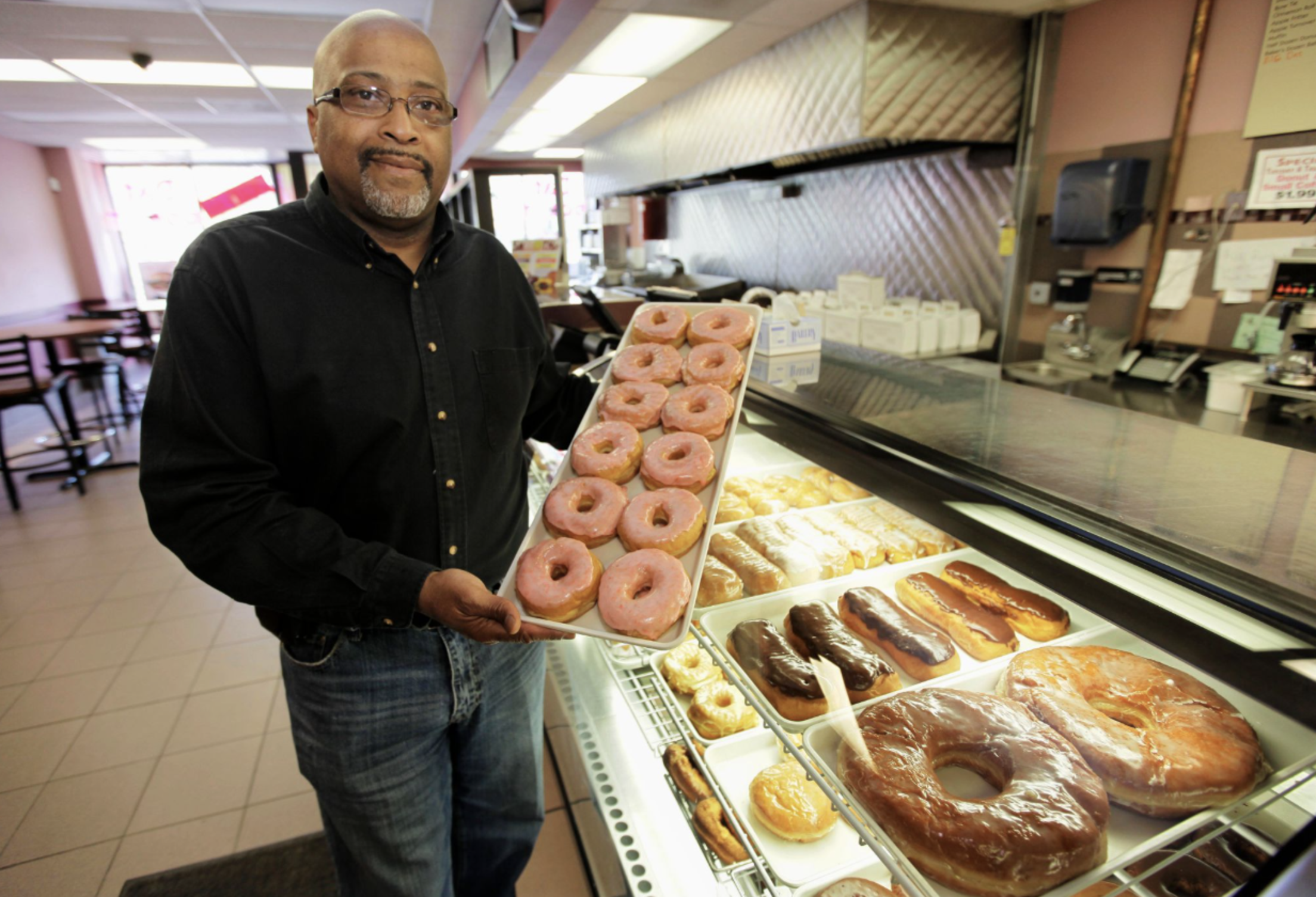 Chicago-Fresh-donuts-pastries-counter