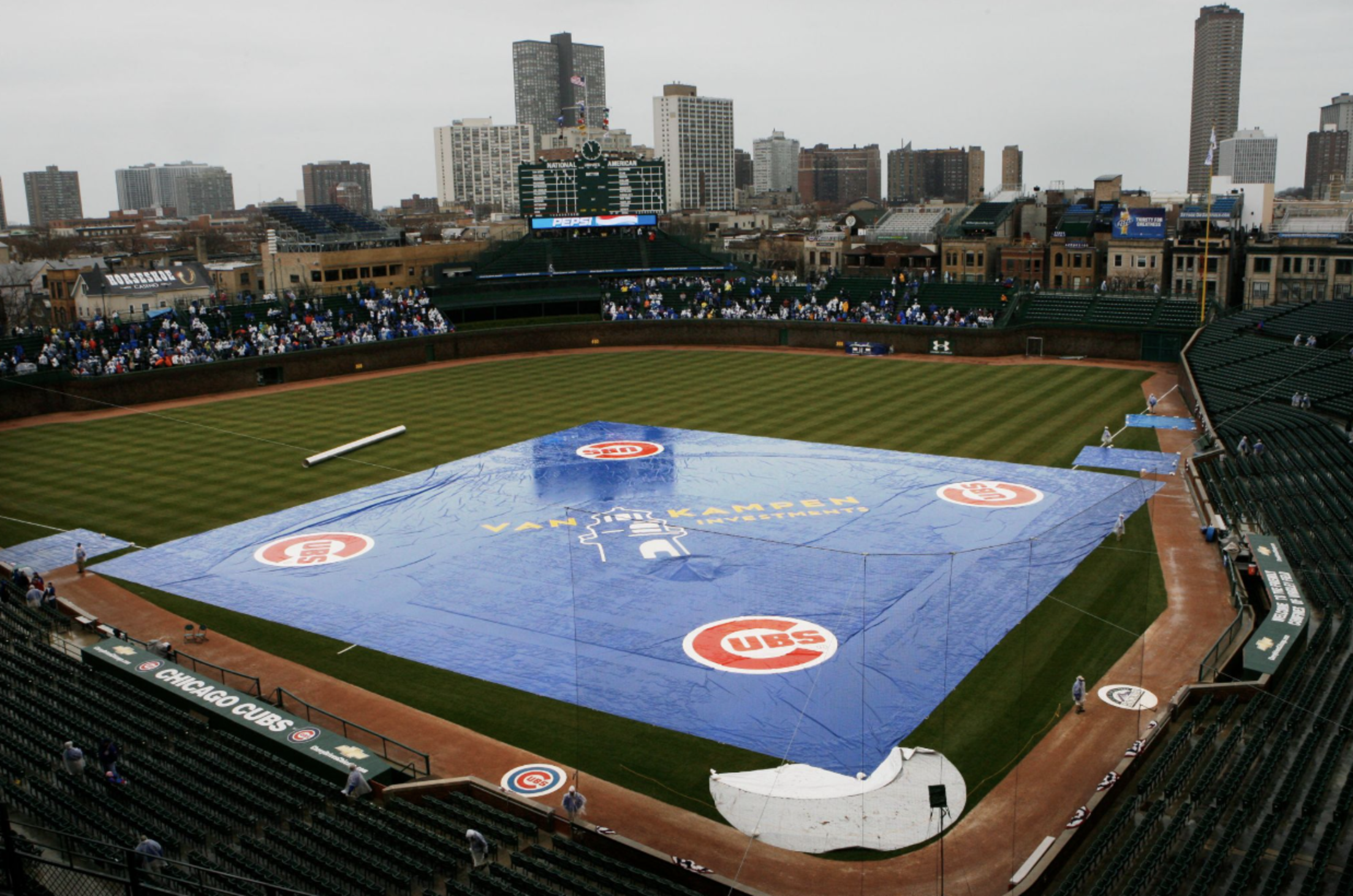 wrigley-field-blue-tarp-cover