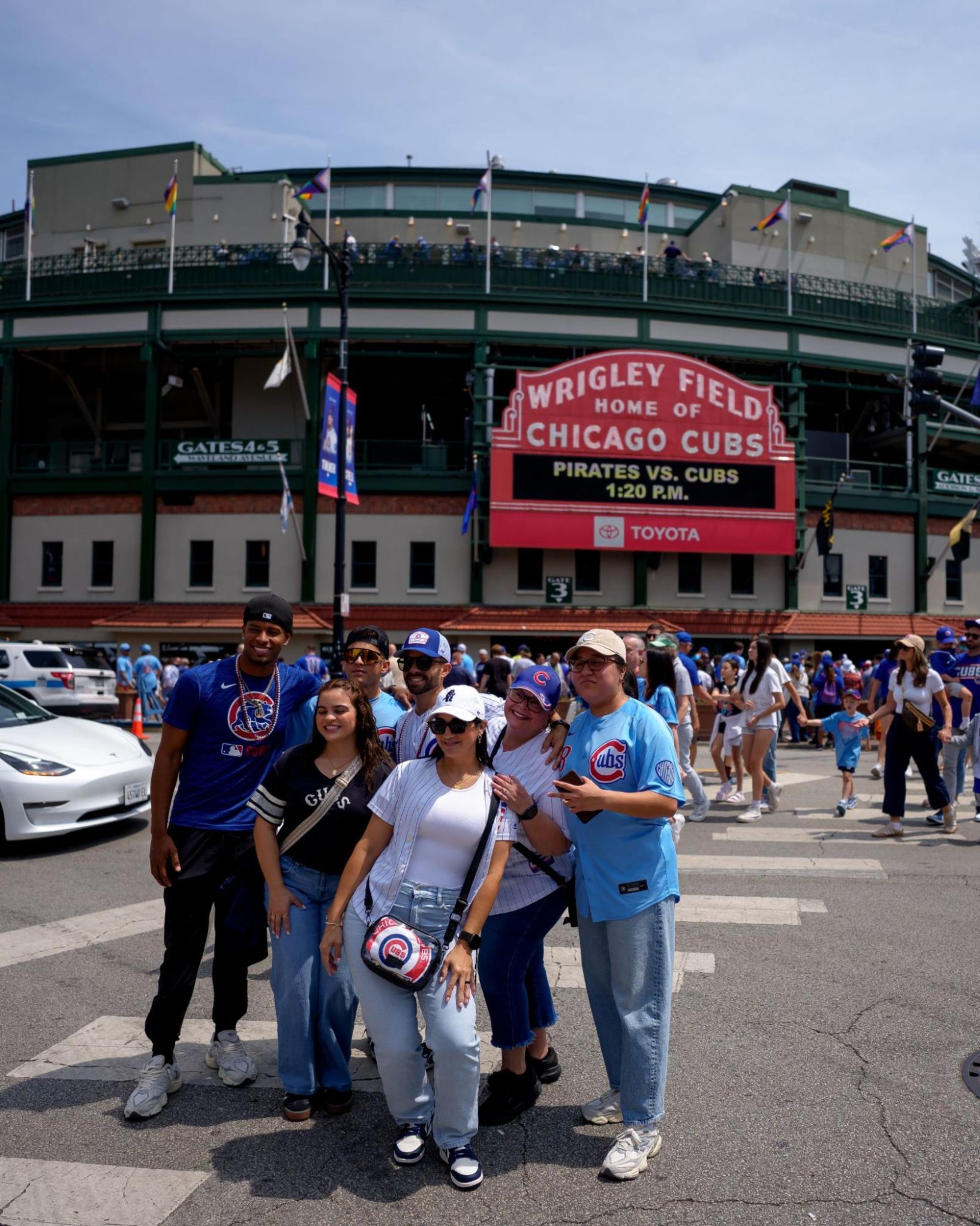 ‘wrigley-field-tour-chicago