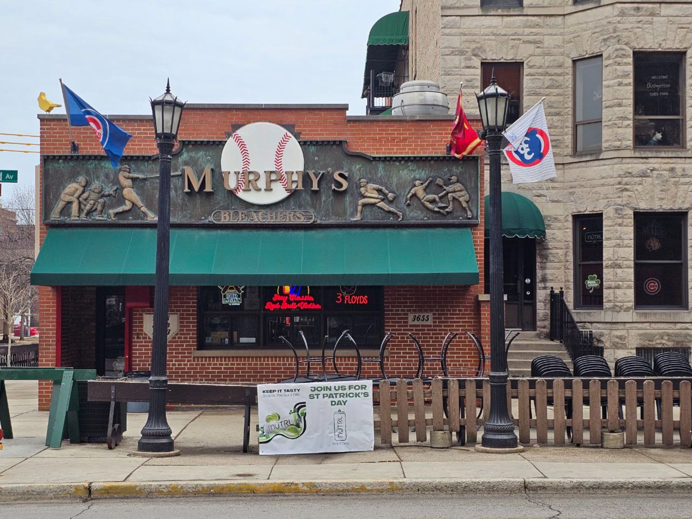 murphys-bleachers-wrigleyville-bar