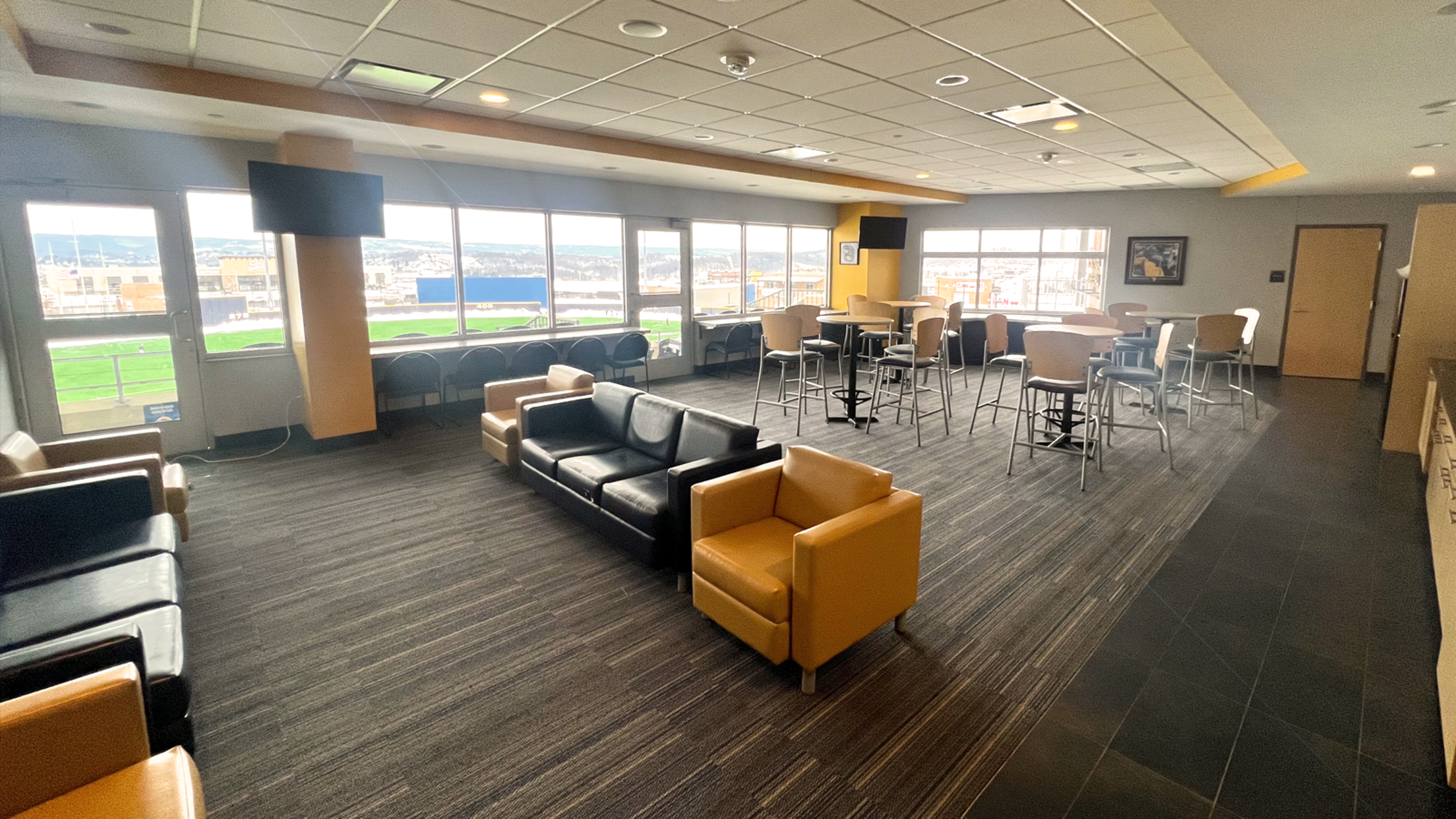 Suite 3 - 50-guest capacity