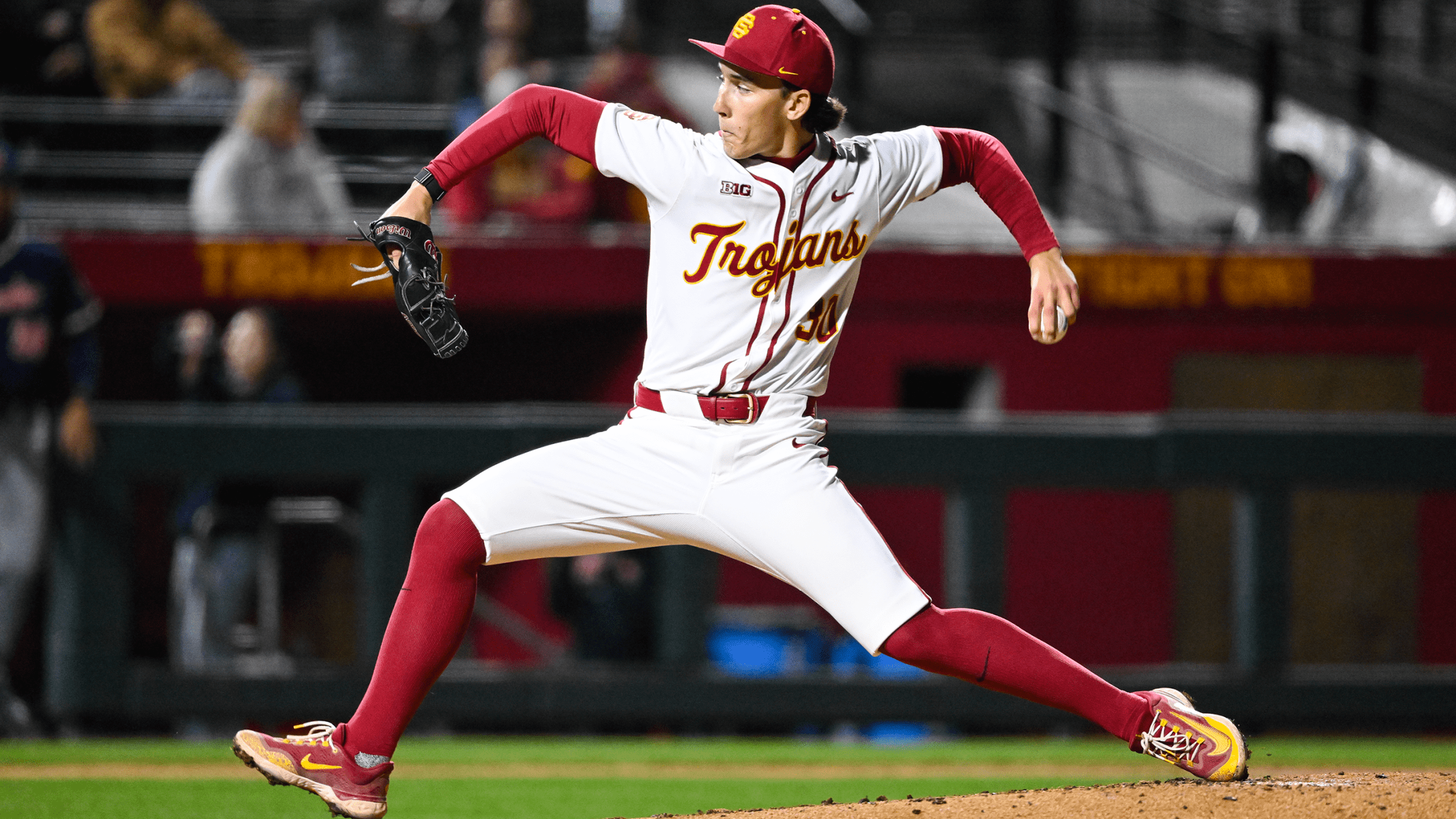 Southern California pitcher Mason Edwards mid-motion