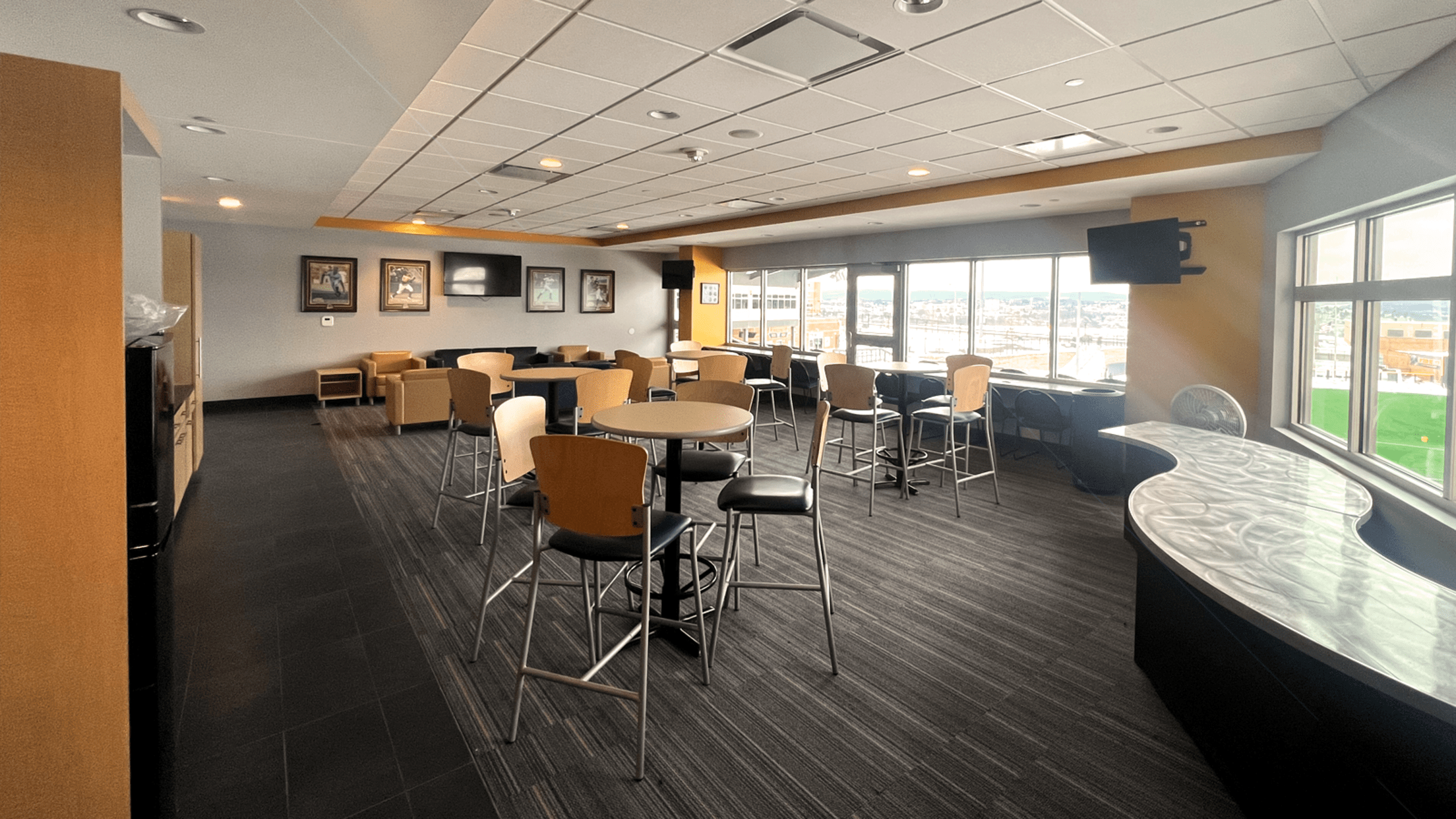 Suite 3 - 50-guest capacity