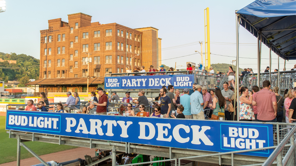 Bud Light Party Deck Power