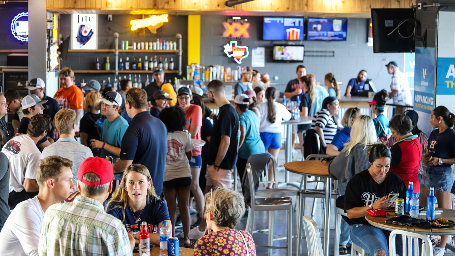 Valero Champions Corner Hooks