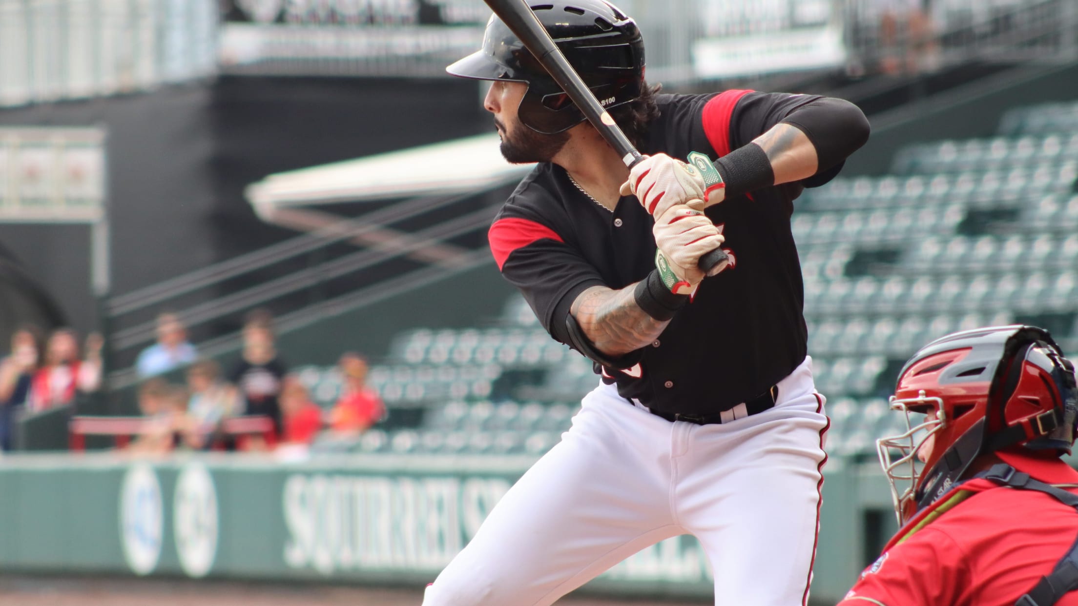 Flying Squirrels push five straight runs in comeback win | MiLB.com