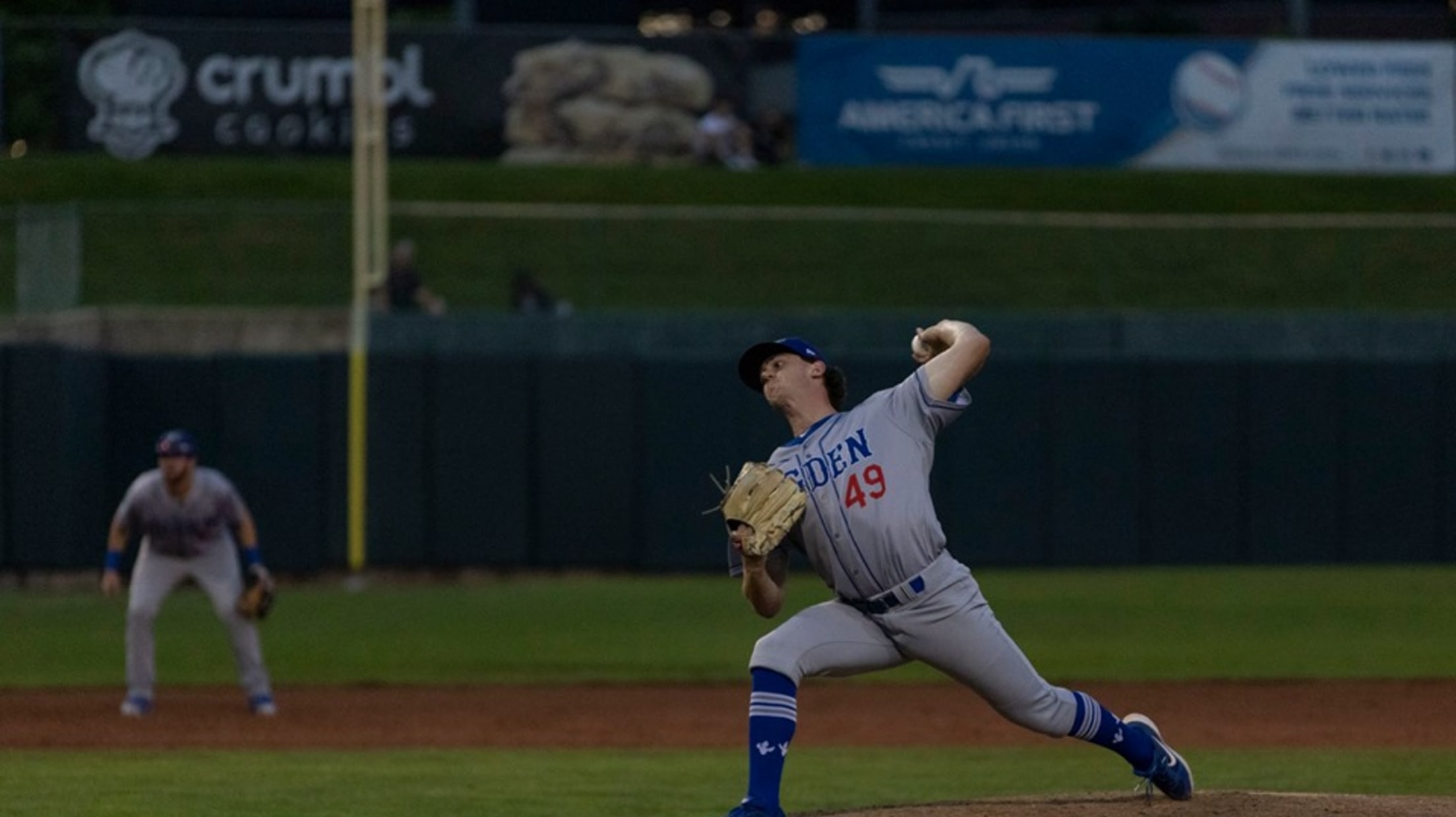 RAPTORS COME BACK, HANG ON FOR RECORD-TYING WIN | MiLB.com