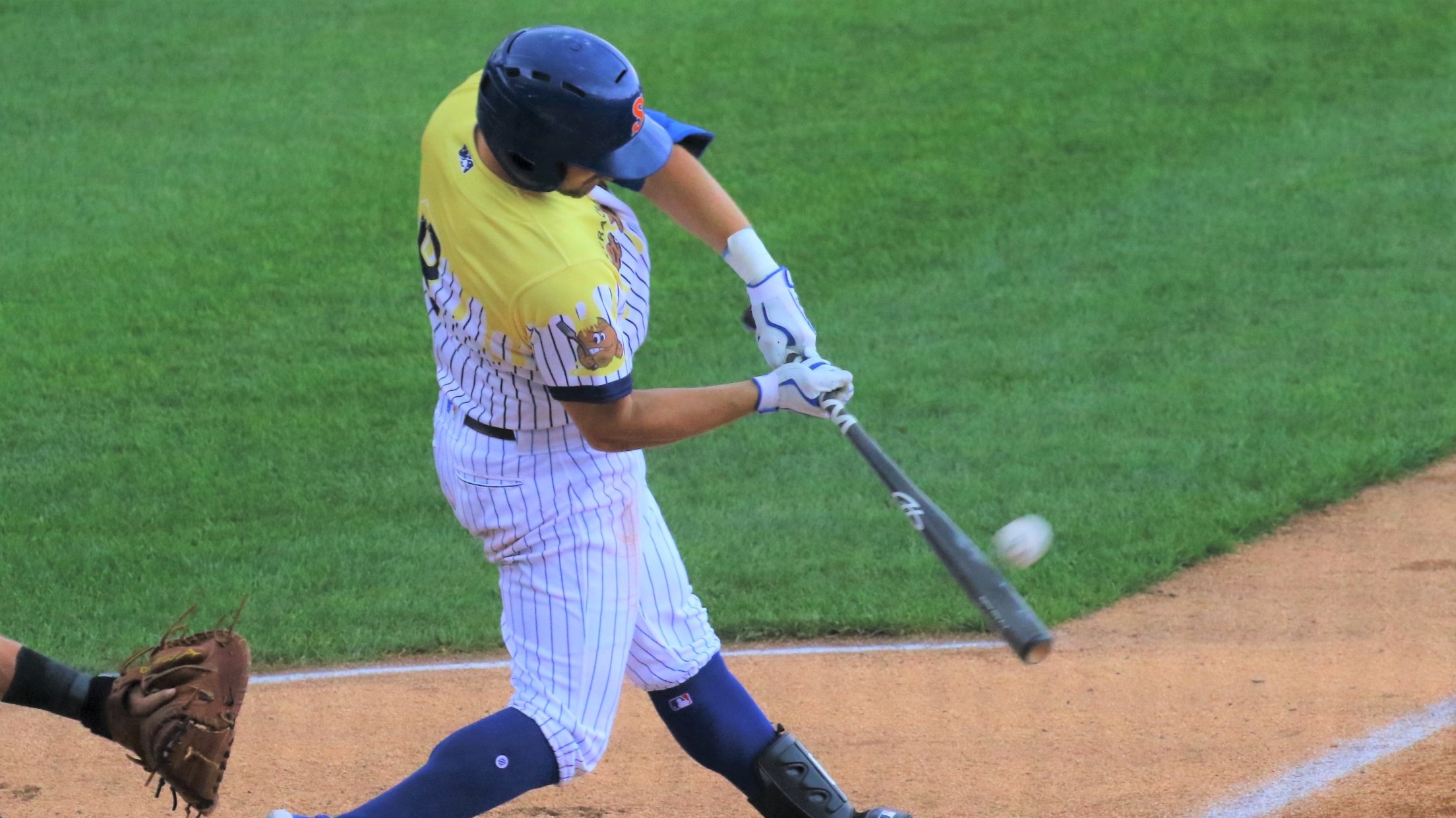 Baseball's Duel of the Dishes: Rochester 'Plates' top Syracuse 'Salt  Potatoes' 