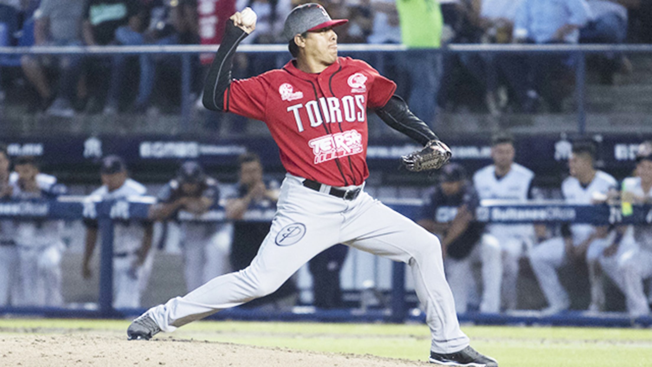 Pitchers con 29 años de diferencia compañeros en Toros | MiLB.com