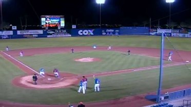 Las Vegas' Guillorme ties the game in the ninth