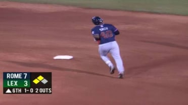 Justin Smith slams homer