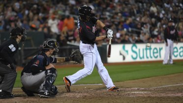 River Cats rally late but fall to Bees 5-4