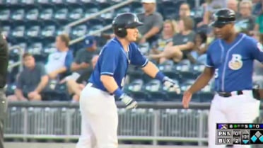 Heineman drives in run for Shuckers