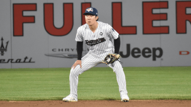Former Patriot Hoy Park Called Up To Yankees