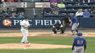 Bulls' Adames clears the bases