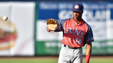 Upshaw's Five RBI Propel Suns to 14-7 Victory