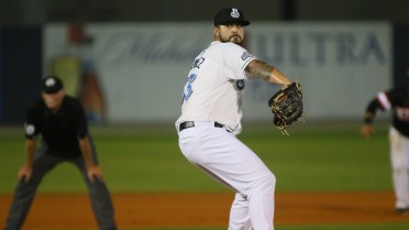 Wahoos Strike Early, Hold Shuckers in Check