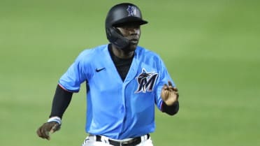 Marlins' Chisholm launches first spring homer