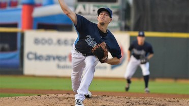 Hooks Prevail with Power & Pitching