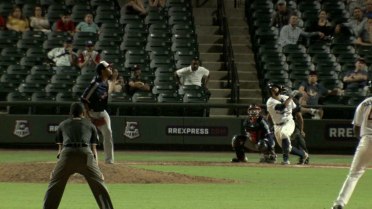 Tanielu blasts walkoff, 10th inning grand slam