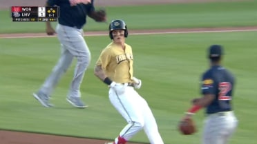 Mickey Moniak drives in two with a double