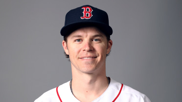 Brock Holt to rehab with Portland on Saturday