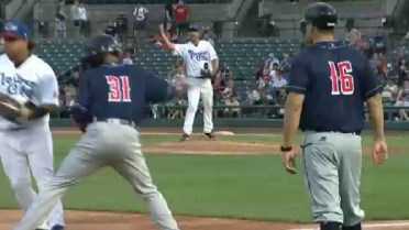 Astudillo pulls off hidden-ball trick for Red Wings