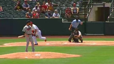 Nashville's Long makes no-look snag