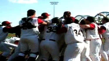 Longmire's walk-off homer sends Bandits to Finals