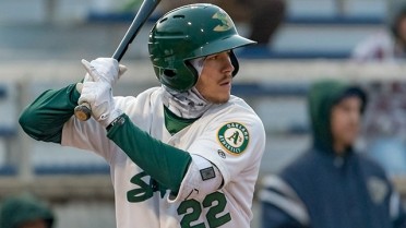 Beck, Marks Lead Snappers In Rout Of T-Rats
