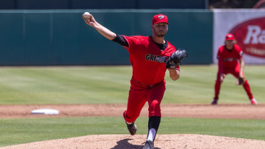 Seeing Red: Fresno sweeps Visalia 7-6 Sunday afternoon