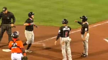 Isotopes' Hampson homers