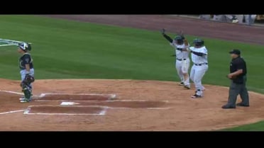 Yankees' Diaz drives in two runs